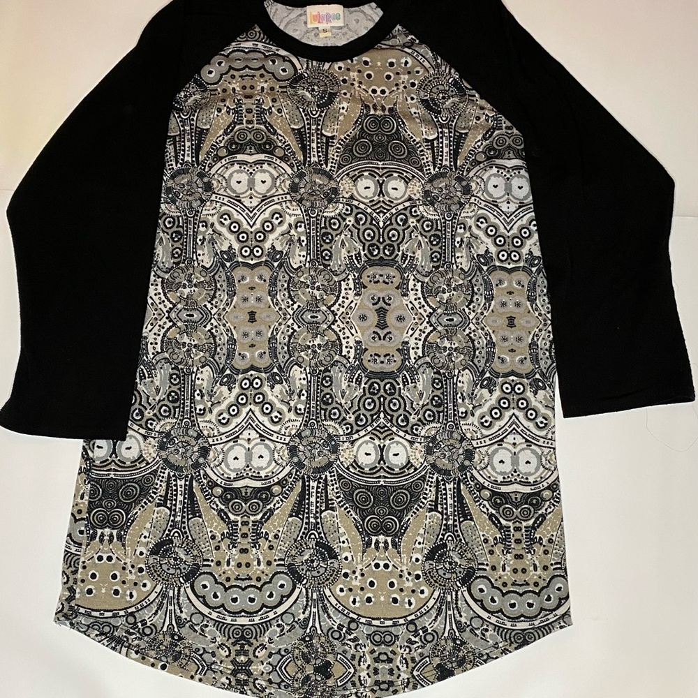 LulaRoe Randy Baseball T-Shirt Size S